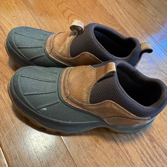 L.L. Bean Women's Storm Chaser Slip On Waterproof Shoes - 7 - Picture 4 of 8